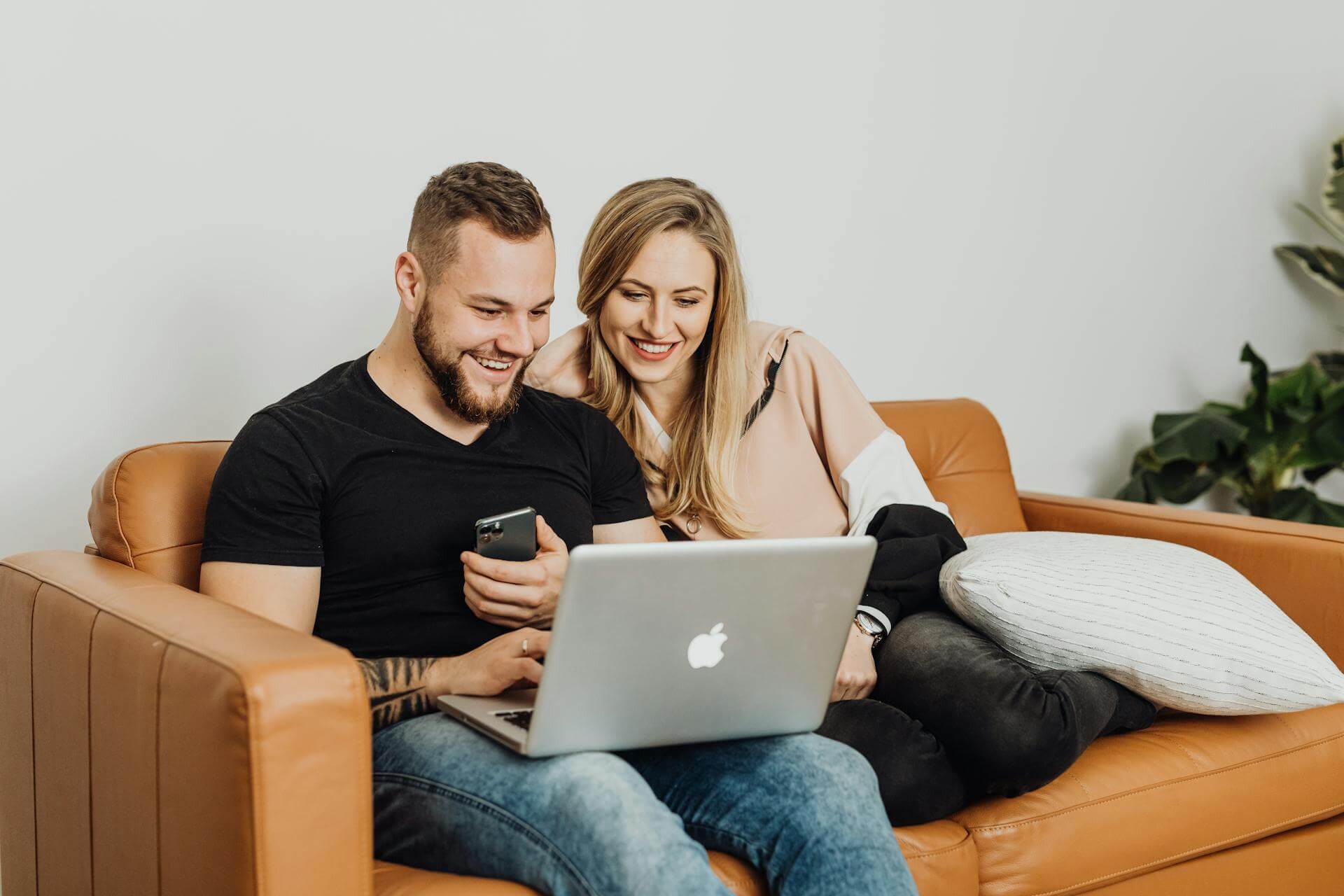 Couple getting a solar quotation